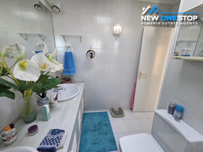 Image No.34-5 Bed House for sale