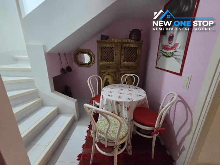 Image No.41-5 Bed House for sale