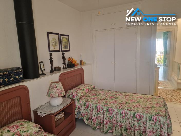 Image No.36-5 Bed House for sale