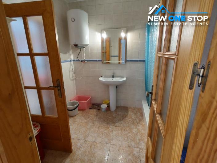 Image No.50-6 Bed Villa / Detached for sale
