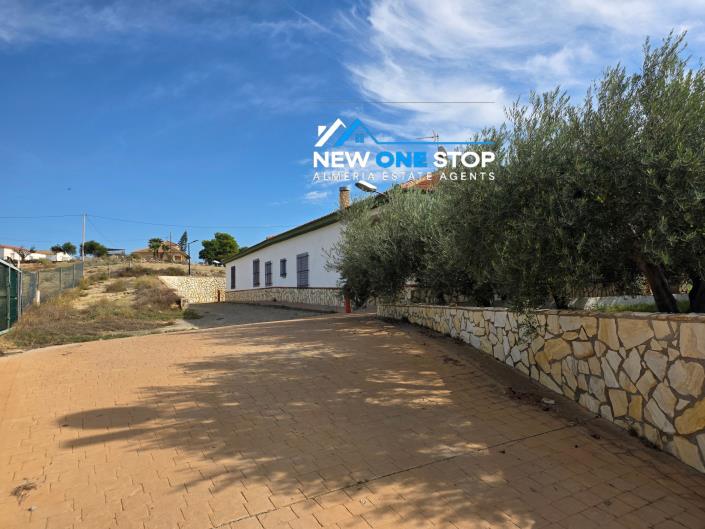 Image No.5-3 Bed Country Property for sale