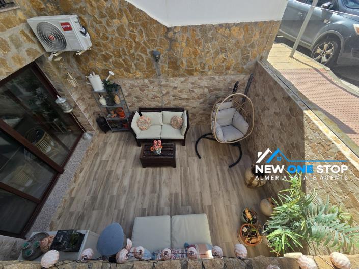 Image No.17-3 Bed House for sale
