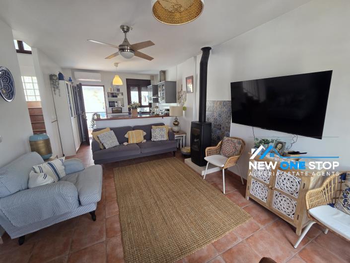 Image No.2-3 Bed House for sale