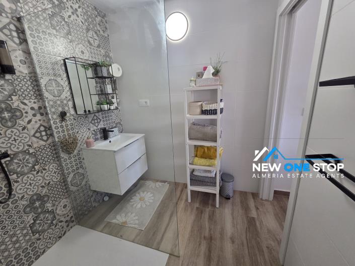 Image No.26-3 Bed House for sale