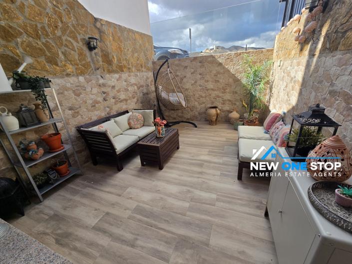 Image No.23-3 Bed House for sale