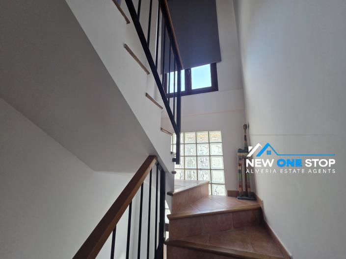 Image No.27-3 Bed House for sale