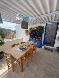 3-UPSTAIRS-PATIO-TERRECE
