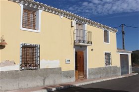 Image No.0-Maison de village de 4 chambres à vendre à Velez-Rubio