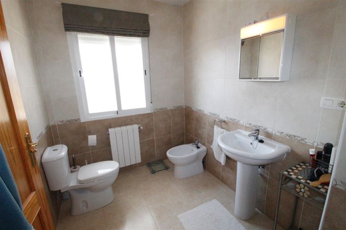 Image No.29-4 Bed Villa for sale