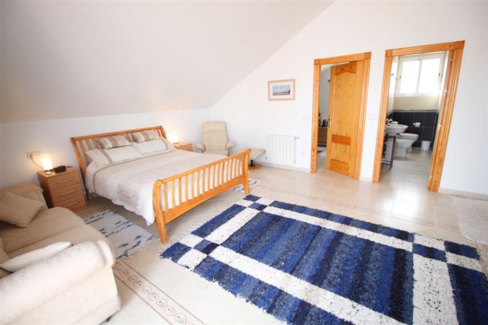 Image No.38-4 Bed Villa for sale