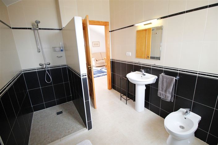 Image No.40-4 Bed Villa for sale