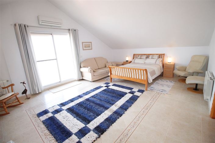 Image No.42-4 Bed Villa for sale