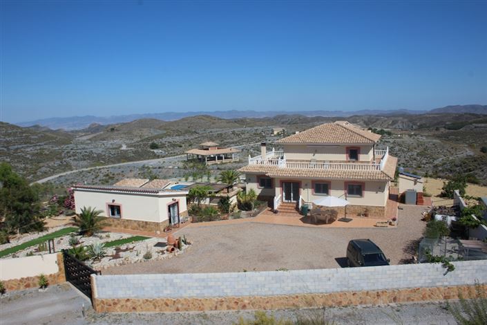 Image No.10-3 Bed Villa for sale