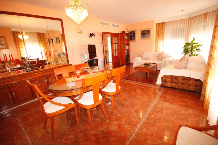 Image No.8-Villa de 4 chambres à vendre à Lorca