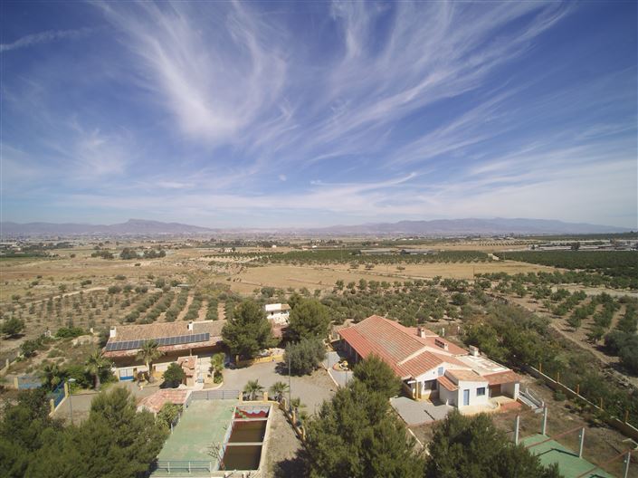 Image No.2-Maison de campagne de 9 chambres à vendre à Lorca