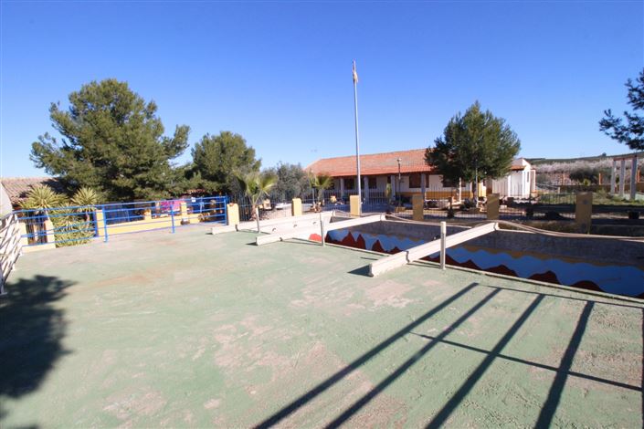 Image No.9-Maison de campagne de 9 chambres à vendre à Lorca