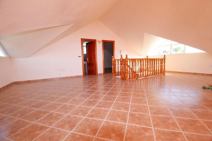 Image No.19-5 Bed Villa for sale