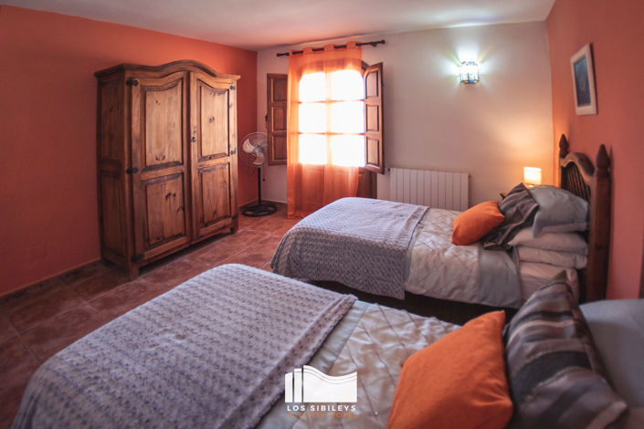 Image No.24-7 Bed Cortijo for sale