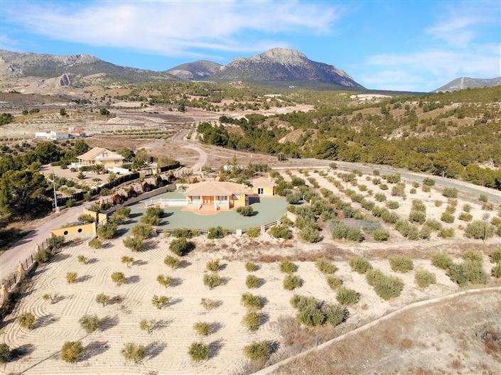 Image No.4-4 Bed Villa for sale