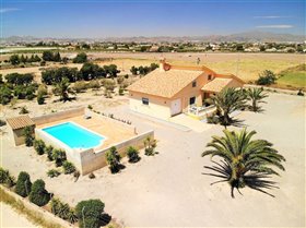 Image No.1-Villa de 4 chambres à vendre à Lorca