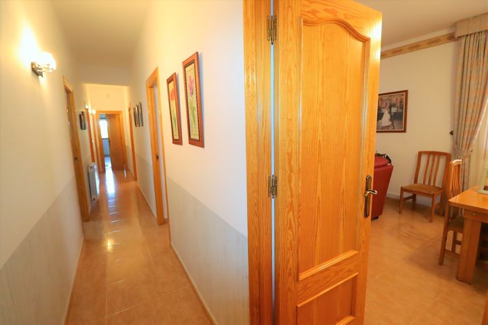 Image No.11-4 Bed Country House for sale