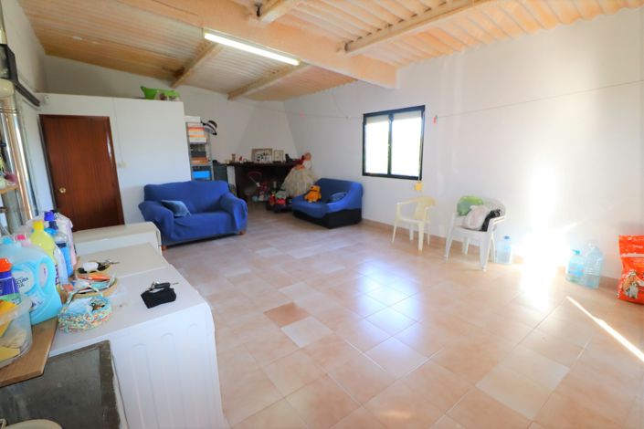 Image No.26-4 Bed Country House for sale