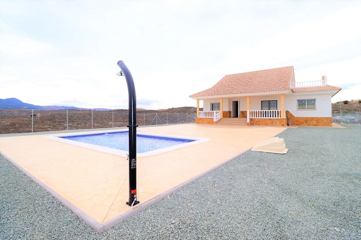 Image No.2-5 Bed Villa for sale