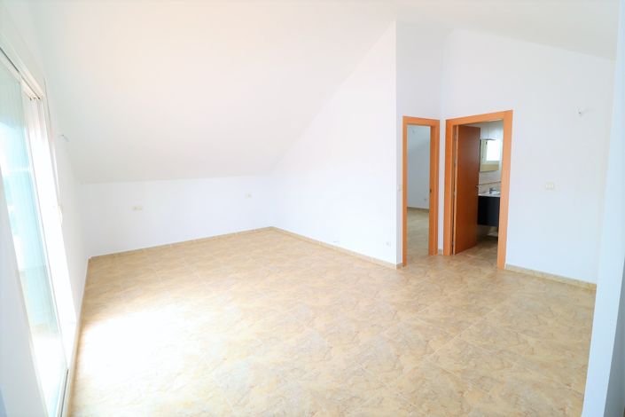 Image No.31-5 Bed Villa for sale