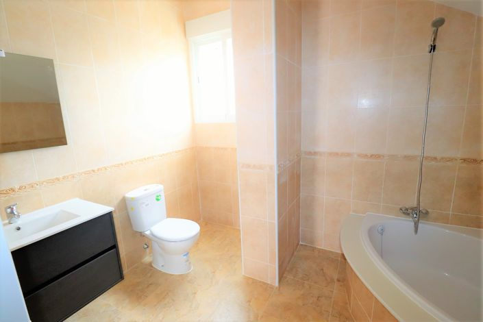 Image No.35-5 Bed Villa for sale