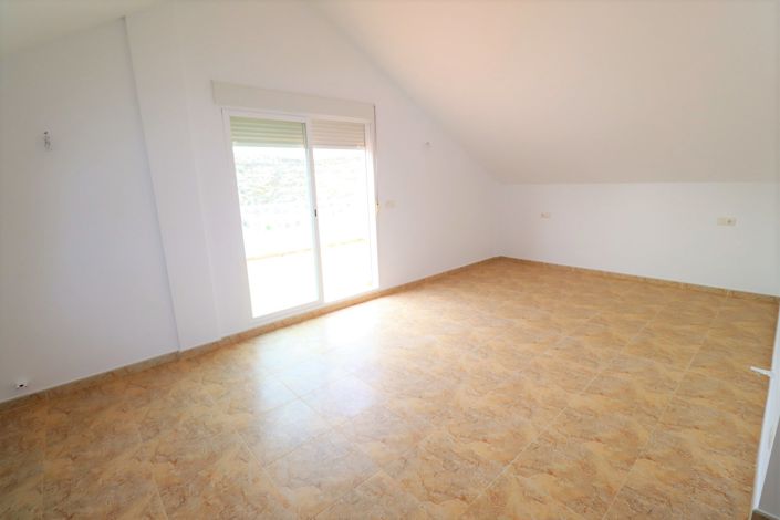 Image No.38-5 Bed Villa for sale