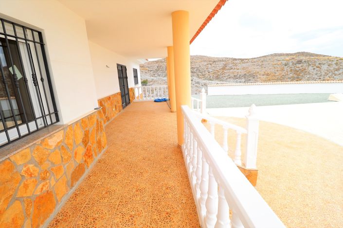 Image No.6-5 Bed Villa for sale