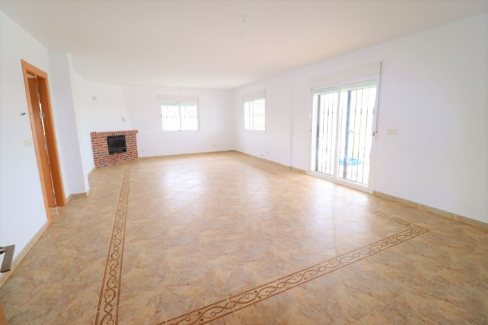 Image No.9-5 Bed Villa for sale