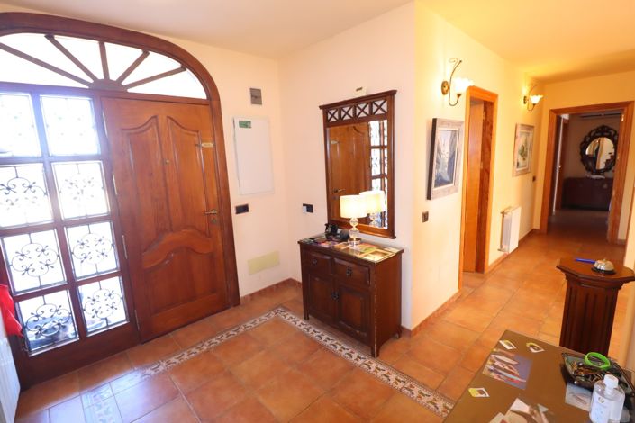 Image No.5-5 Bed Villa for sale