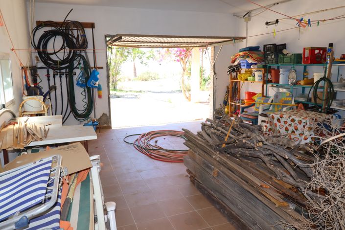 Image No.37-3 Bed Country House for sale