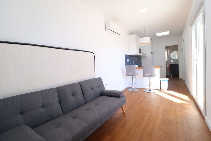 Image No.11-1 Bed Property for sale