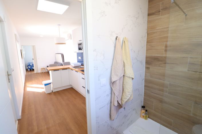 Image No.16-1 Bed Property for sale