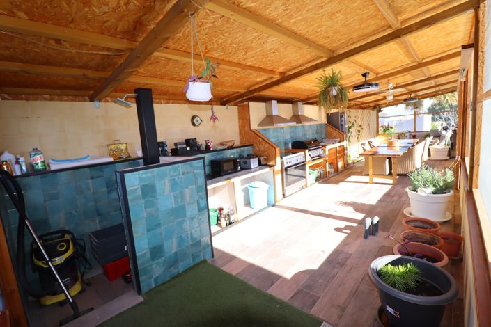 Image No.12-7 Bed Villa for sale