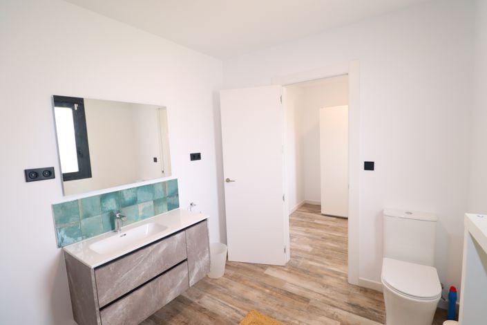 Image No.27-7 Bed Villa for sale