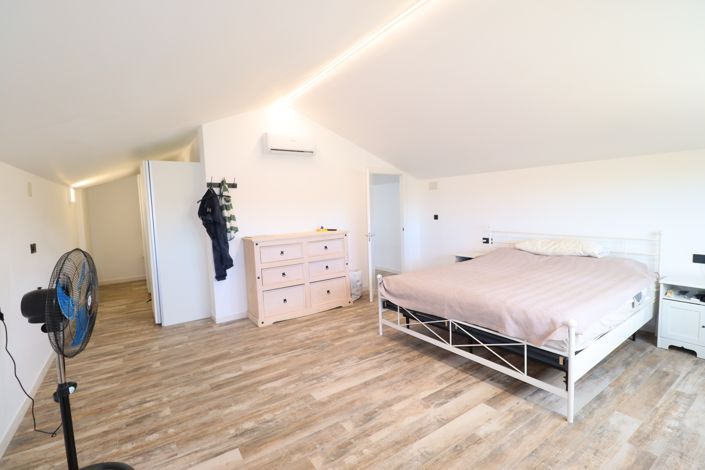 Image No.33-7 Bed Villa for sale