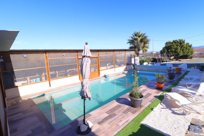 Image No.8-7 Bed Villa for sale