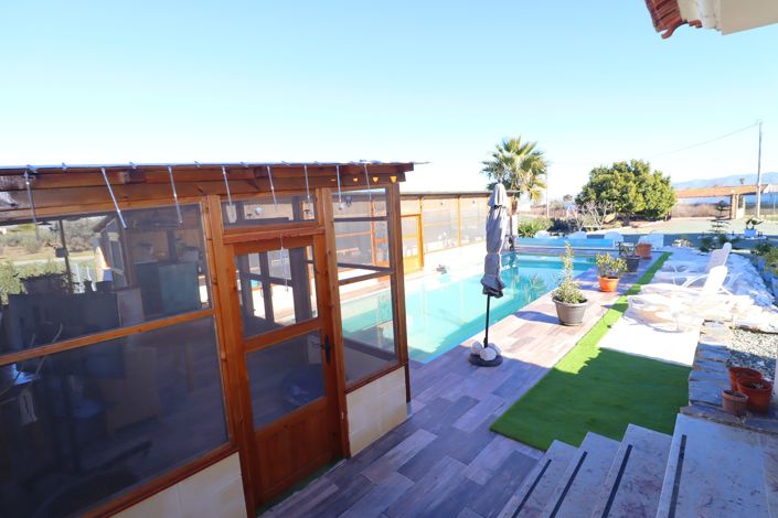 Image No.9-7 Bed Villa for sale