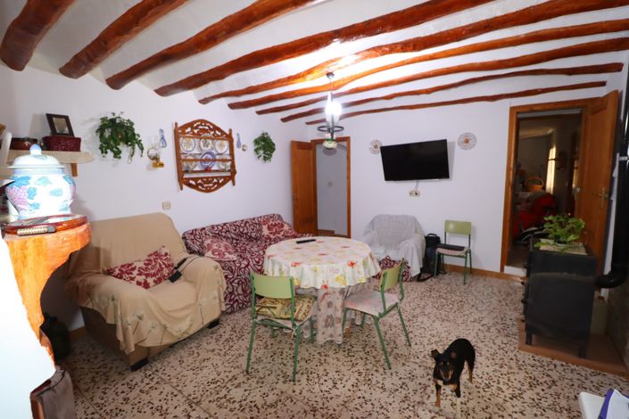 Image No.16-7 Bed Country House for sale