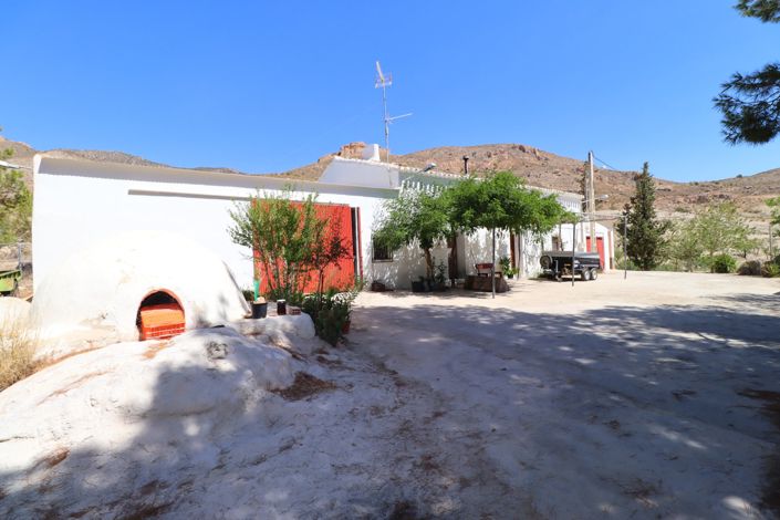 Image No.34-7 Bed Country House for sale