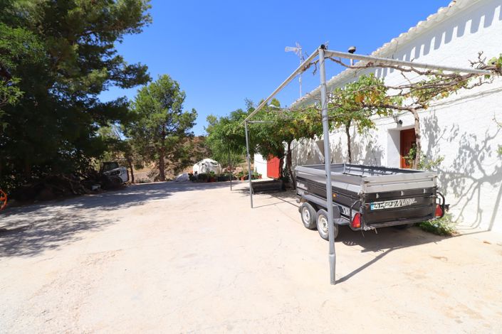 Image No.41-7 Bed Country House for sale