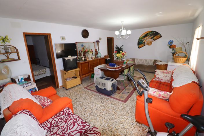 Image No.9-7 Bed Country House for sale