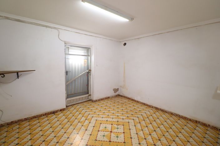 Image No.16-3 Bed Country House for sale