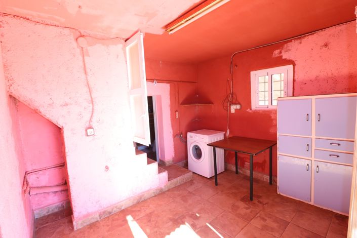 Image No.6-3 Bed Country House for sale