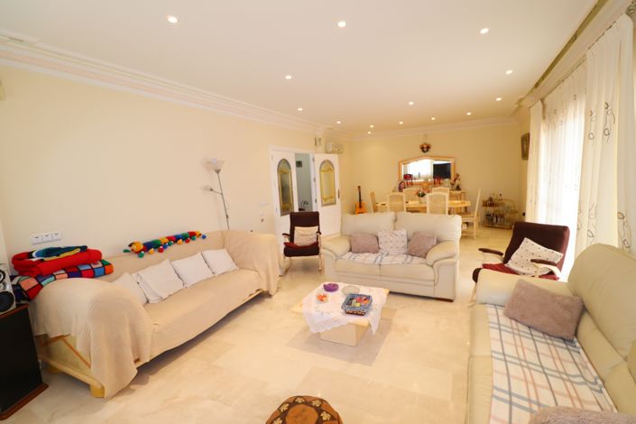 Image No.16-6 Bed Villa for sale