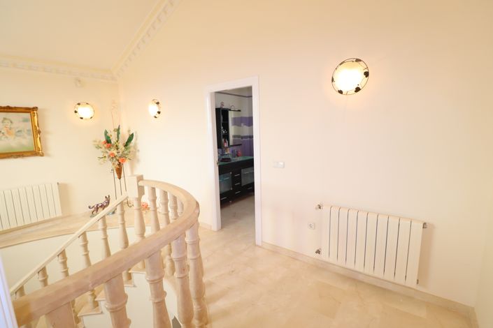 Image No.26-6 Bed Villa for sale