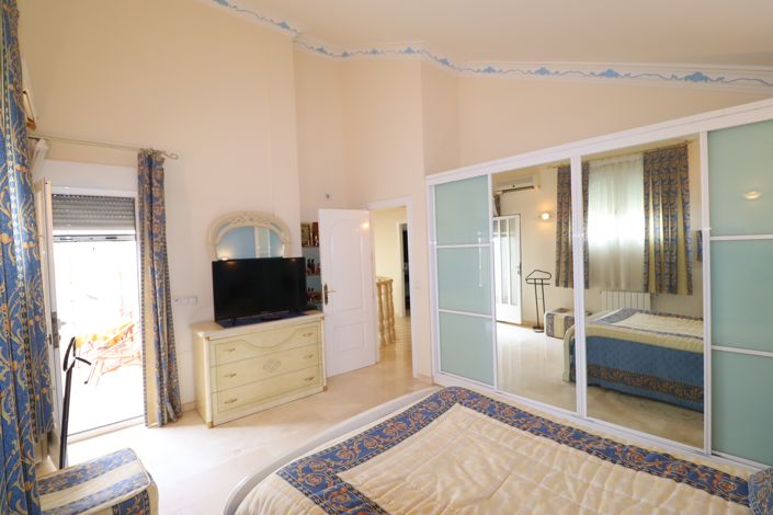 Image No.34-6 Bed Villa for sale